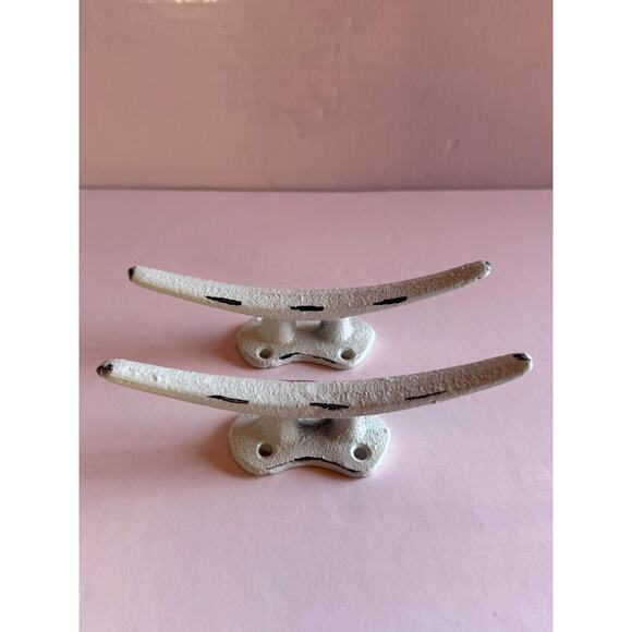 2 CLEAT NAUTICAL WALL HOOKS CAST IRON DRAWER PULL BOAT COAT DISTRESSED WHITE - Picture 4 of 5